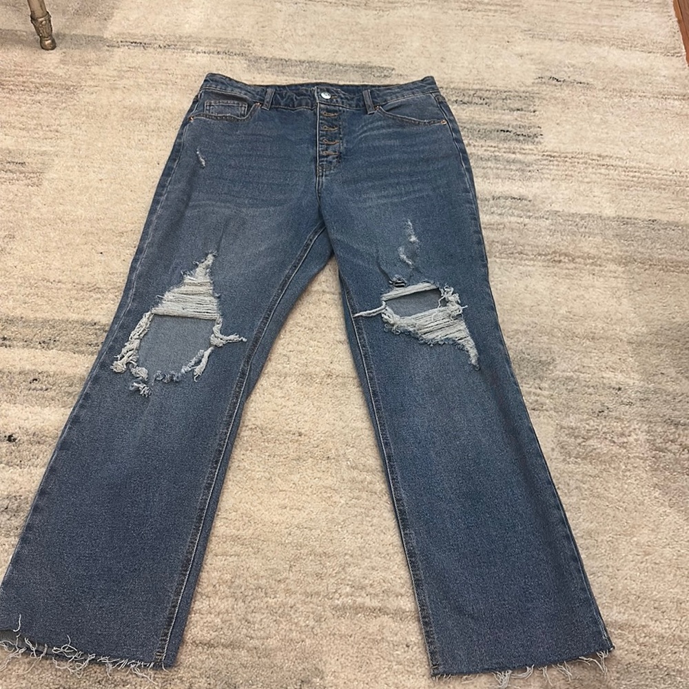 Wild fable straight leg blue jeans with rips
